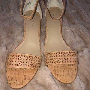 ANN TAYLOR cork sandals